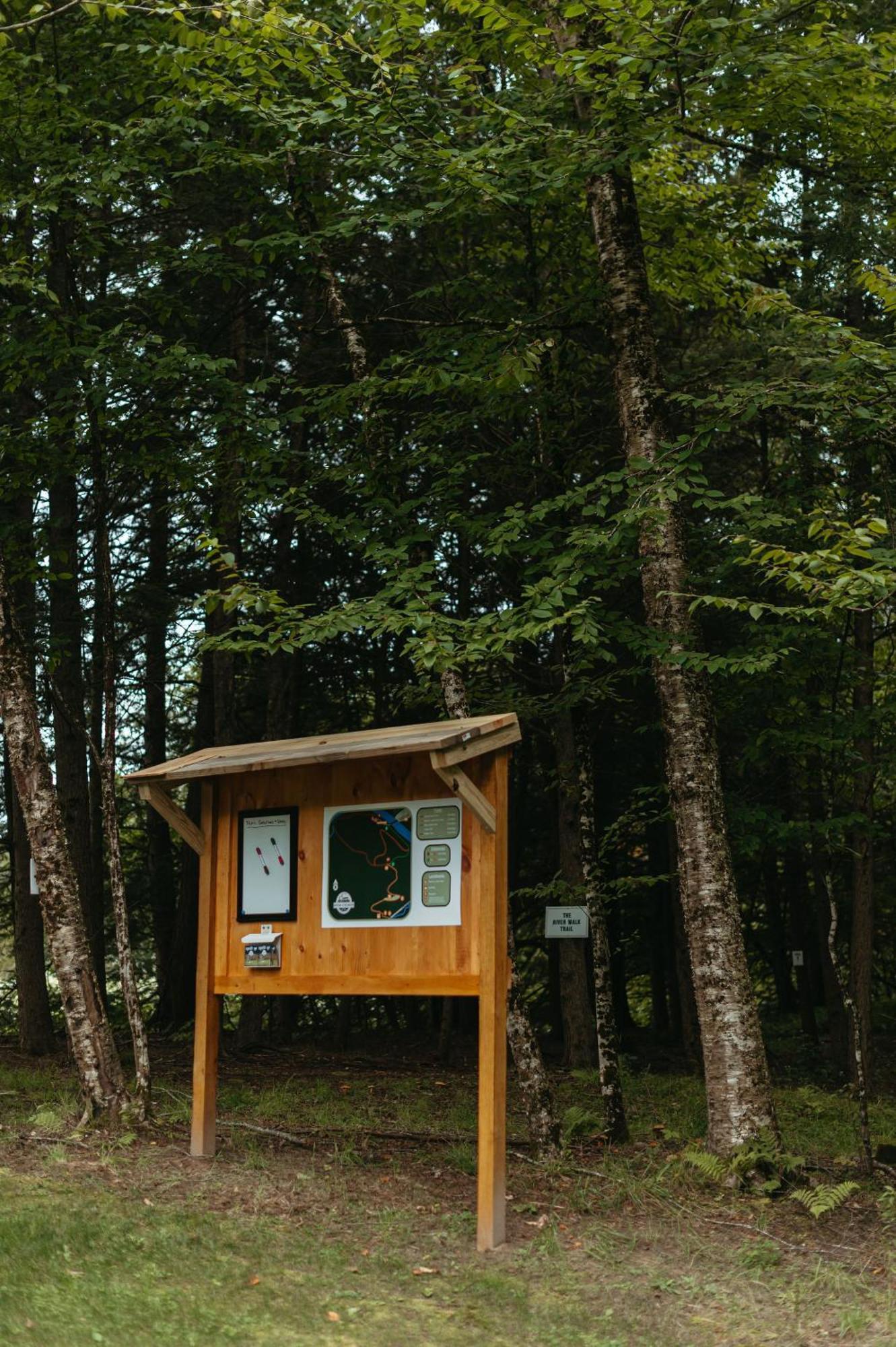 Hotel Antrim Streamside Livingston Manor Exterior foto